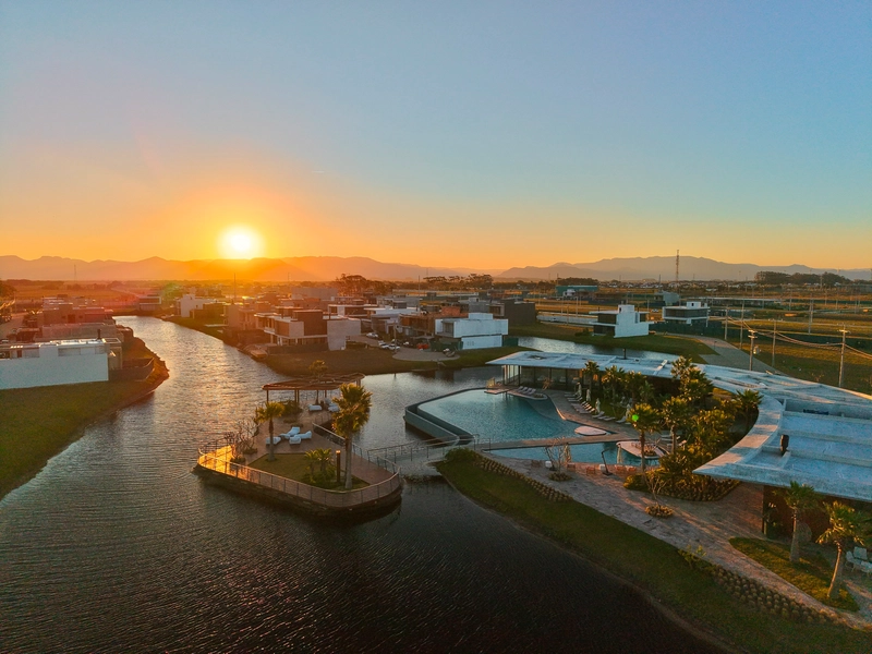 BEIRA LAGO: 22ª foto da galeria de imagens do imóvel