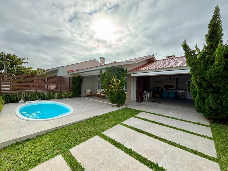 Casa Mobiliada com Piscina Aquecida Pronta para uso.: 1ª foto da galeria de imagens do imóvel