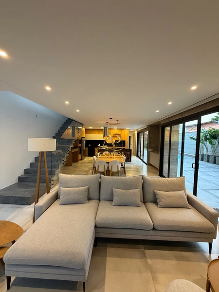 Casa nova de alto padrão a poucos metros do mar : 17ª foto da galeria de imagens do imóvel