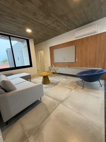 Casa nova de alto padrão a poucos metros do mar : 27ª foto da galeria de imagens do imóvel