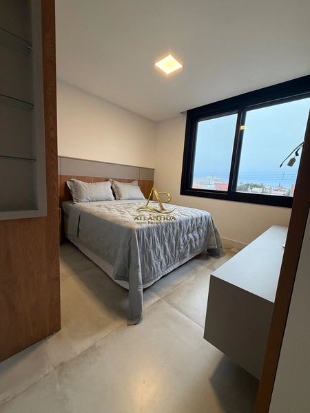 Casa nova de alto padrão a poucos metros do mar : 29ª foto da galeria de imagens do imóvel