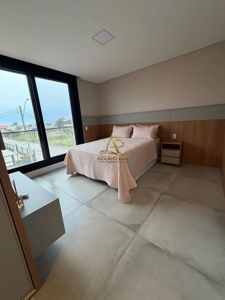 Casa nova de alto padrão a poucos metros do mar : 28ª foto da galeria de imagens do imóvel