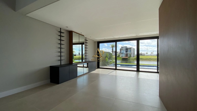 Sobrado Novo , beira lago , piscina de concreto , 60 meses para pagar !: 3ª foto da galeria de imagens do imóvel