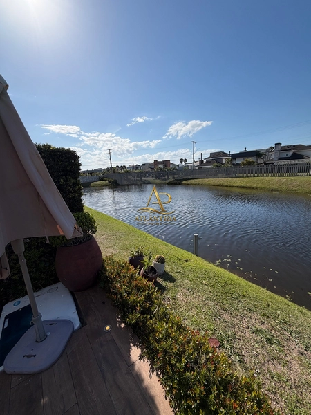 Uma residência que reúne conforto, praticidade e lazer, em uma localização privilegiada de Atlântida, na divisa com Capão da Canoa.: 11ª foto da galeria de imagens do imóvel