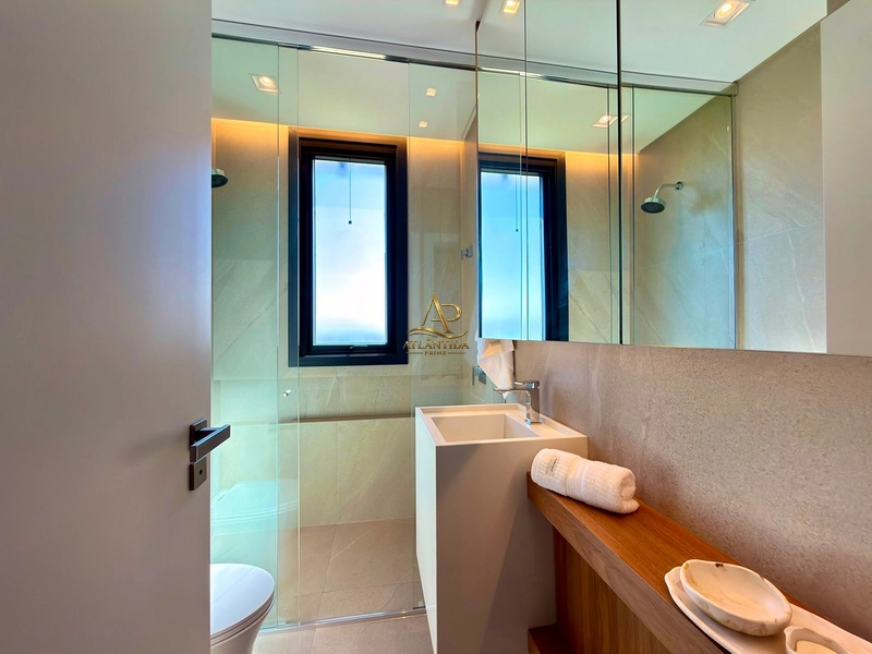 Uma residência de alto padrão, com projeto arquitetônico sofisticado e ambientes pensados para proporcionar conforto, exclusividade e qualidade de vida.: 26ª foto da galeria de imagens do imóvel