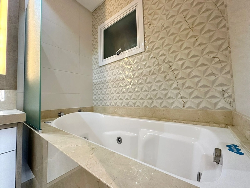 Exclusivo apartamento 3 dormitórios com vista mar: 2ª foto da galeria de imagens do imóvel