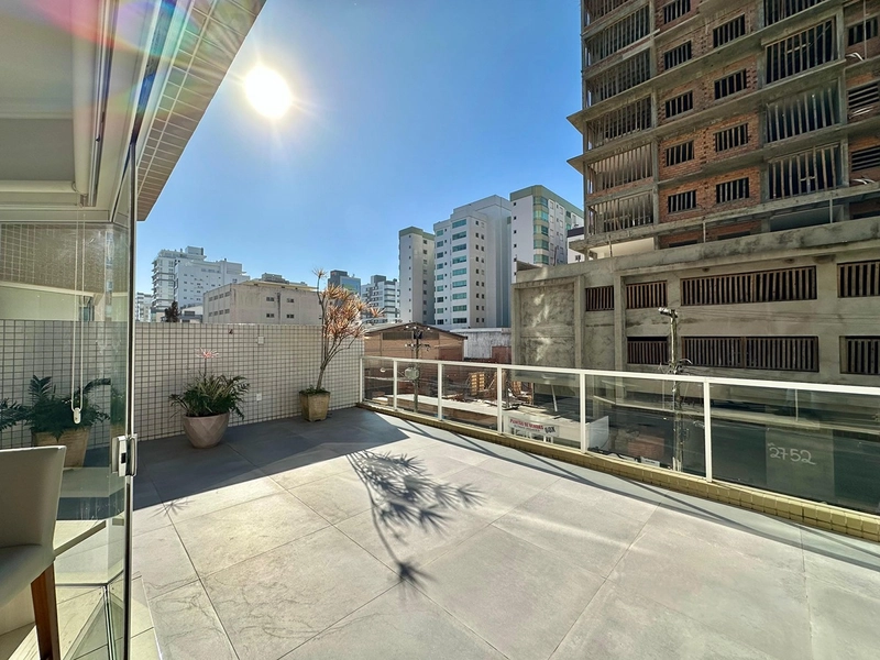 Apartamento de frente com Terraço: 9ª foto da galeria de imagens do imóvel