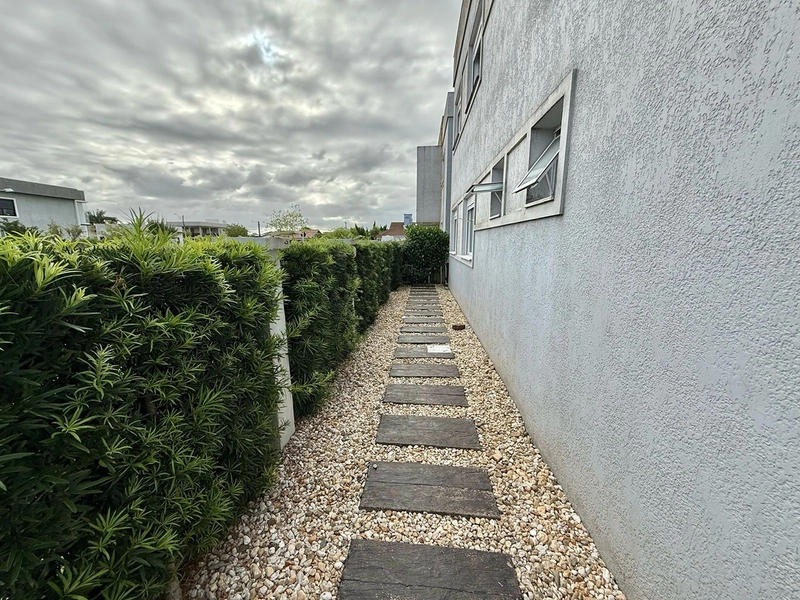 Apartamento com varanda térrea magnifica: 2ª foto da galeria de imagens do imóvel