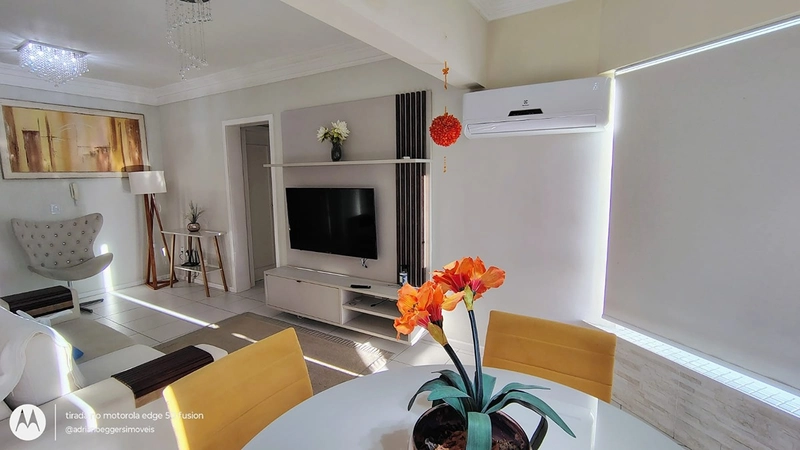 Lindo partamento 2 dormitorios mobiliado com garagem dupla 2 quadras do Mar e da Praça: 11ª foto da galeria de imagens do imóvel