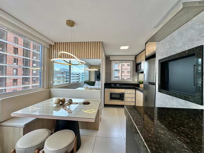 MAgnifico apartamento mobiliado em frente a praça: 2ª foto da galeria de imagens do imóvel