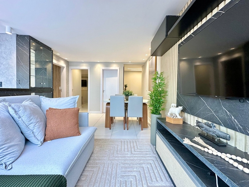 MAgnifico apartamento mobiliado em frente a praça: 1ª foto da galeria de imagens do imóvel