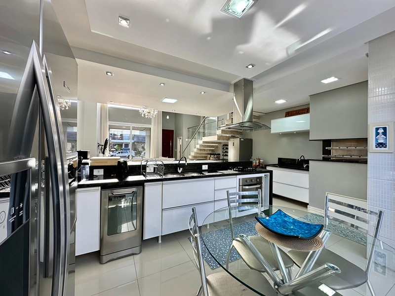 Condado de Capão linda residencia 3 suites: 9ª foto da galeria de imagens do imóvel
