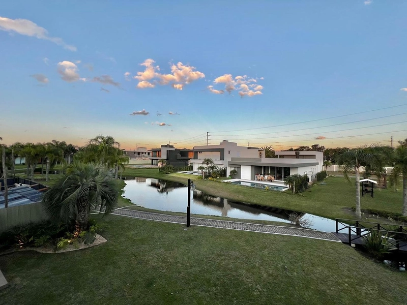 Mansão única a beira lago com 4 suites : 57ª foto da galeria de imagens do imóvel