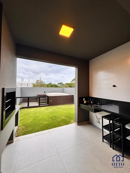 Linda Casa com Jacuzzi e Ótima Posição Solar: 9ª foto da galeria de imagens do imóvel