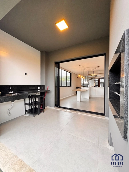 Linda Casa com Jacuzzi e Ótima Posição Solar: 11ª foto da galeria de imagens do imóvel