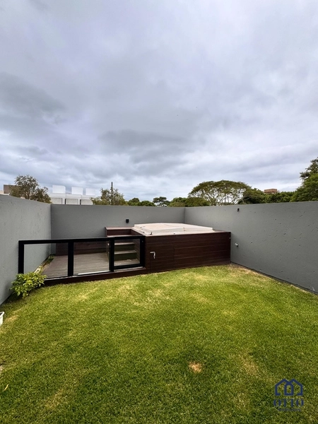 Linda Casa com Jacuzzi e Ótima Posição Solar: 13ª foto da galeria de imagens do imóvel