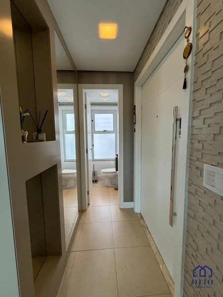 Cobertura Duplex, com piscina e vista para Av. Beira-Mar.: 3ª foto da galeria de imagens do imóvel