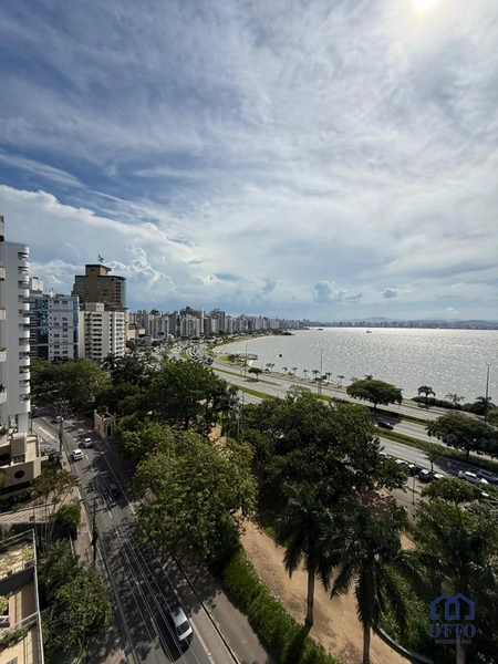 Cobertura Duplex, com piscina e vista para Av. Beira-Mar.: 1ª foto da galeria de imagens do imóvel