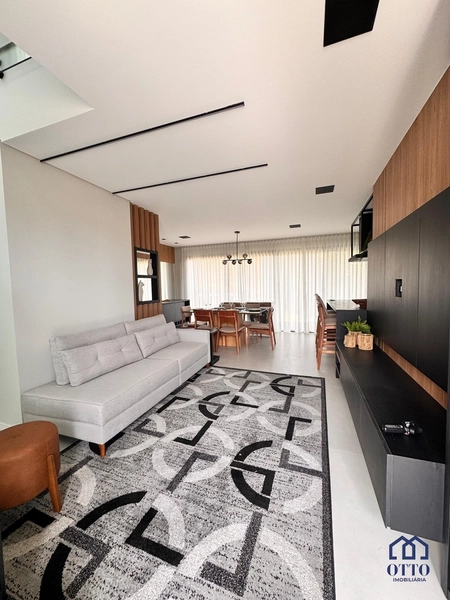 Casa Exclusiva em Zona Tranquila com Conforto e Tecnologia: 2ª foto da galeria de imagens do imóvel