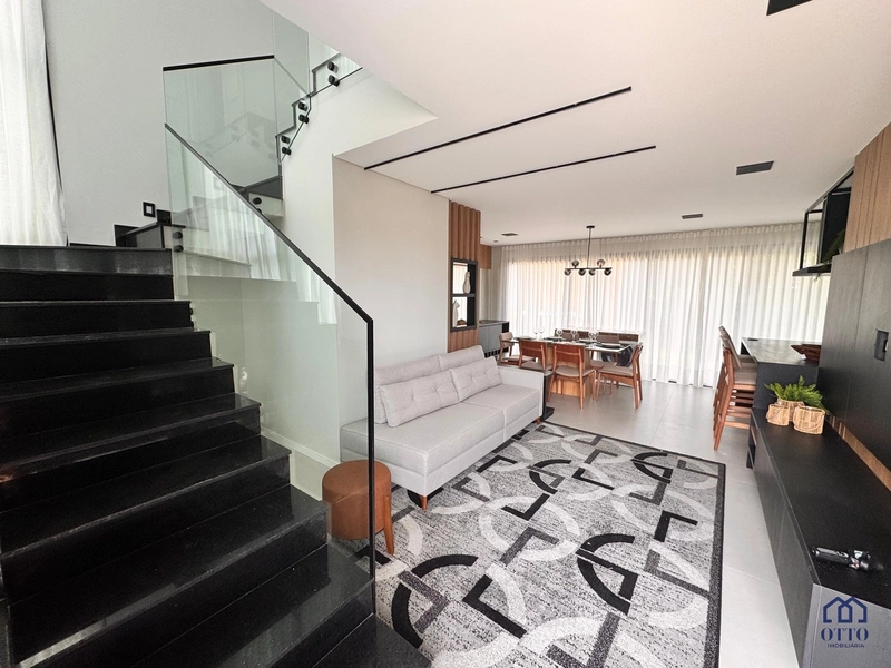 Casa Exclusiva em Zona Tranquila com Conforto e Tecnologia: 1ª foto da galeria de imagens do imóvel