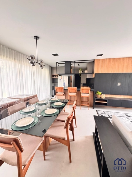 Casa Exclusiva em Zona Tranquila com Conforto e Tecnologia: 6ª foto da galeria de imagens do imóvel