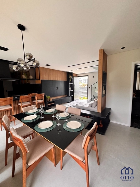 Casa Exclusiva em Zona Tranquila com Conforto e Tecnologia: 8ª foto da galeria de imagens do imóvel