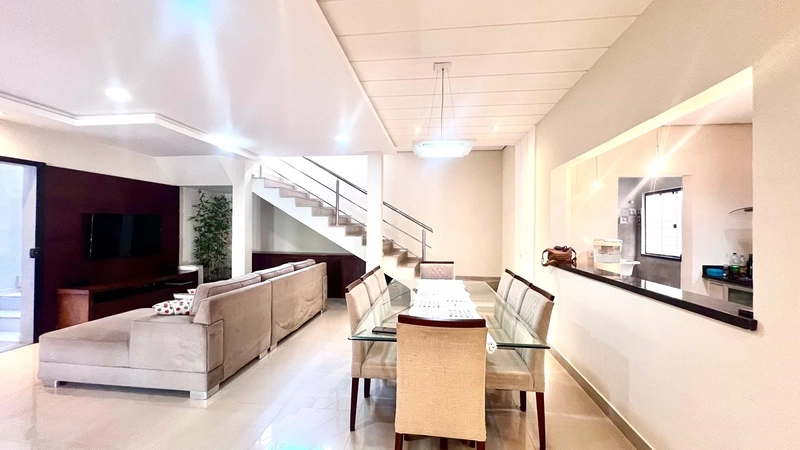 Casa em Condomínio - Região Leste: 2ª foto da galeria de imagens do imóvel