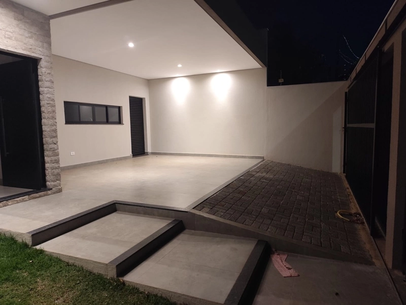 Casa á venda - Região Leste - Londrina: 3ª foto da galeria de imagens do imóvel