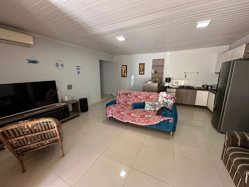 Casa à venda no centro de Imbé: 5ª foto da galeria de imagens do imóvel
