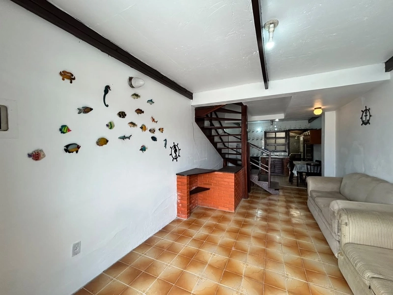 Casa à venda no centro de Imbé: 3ª foto da galeria de imagens do imóvel
