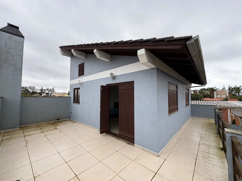 Casa à venda no centro de Imbé: 3ª foto da galeria de imagens do imóvel