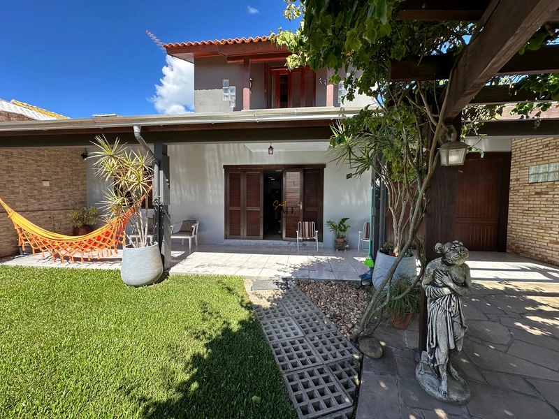 Casa à venda próxima ao mar: 2ª foto da galeria de imagens do imóvel