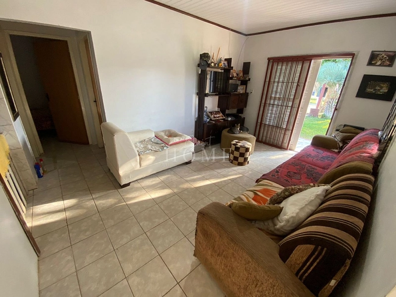 Casa à venda: 3ª foto da galeria de imagens do imóvel