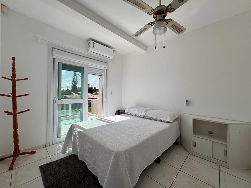 SOBRADO DE ALTO PADRÃO NO CENTRO DE IMBÉ: 12ª foto da galeria de imagens do imóvel