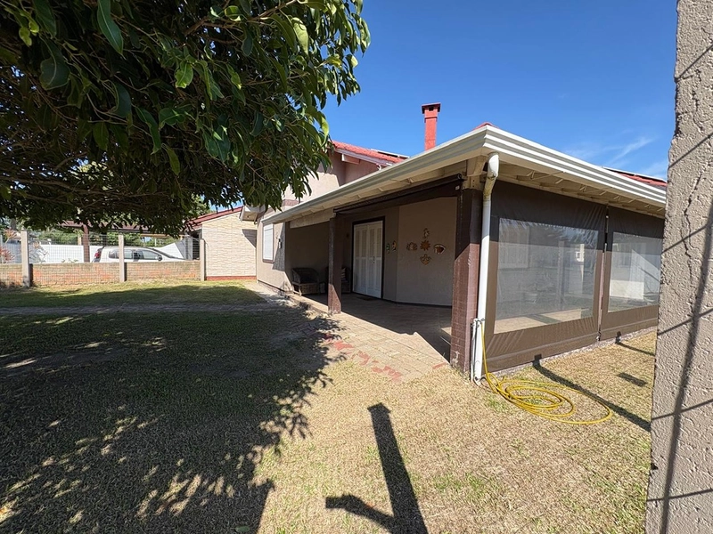 Casa de esquina à venda em Imbé: 5ª foto da galeria de imagens do imóvel