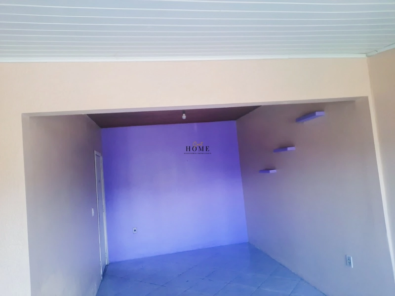 Casa com anexo à venda: 3ª foto da galeria de imagens do imóvel