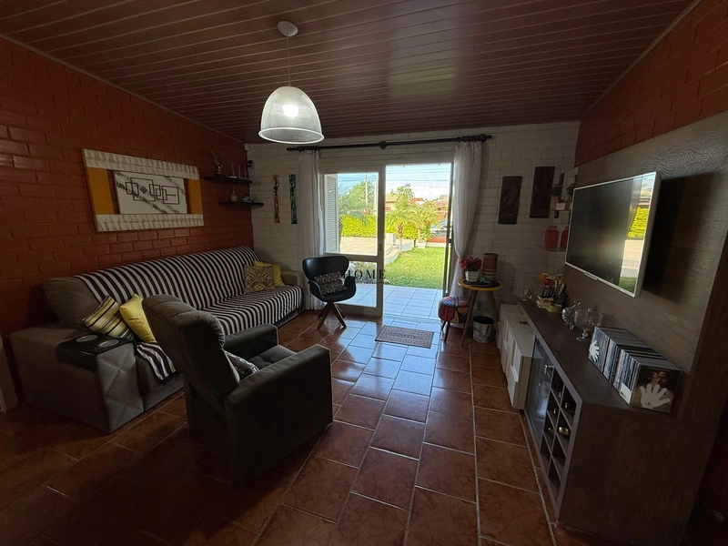 Casa à venda no centro de Imbé: 5ª foto da galeria de imagens do imóvel