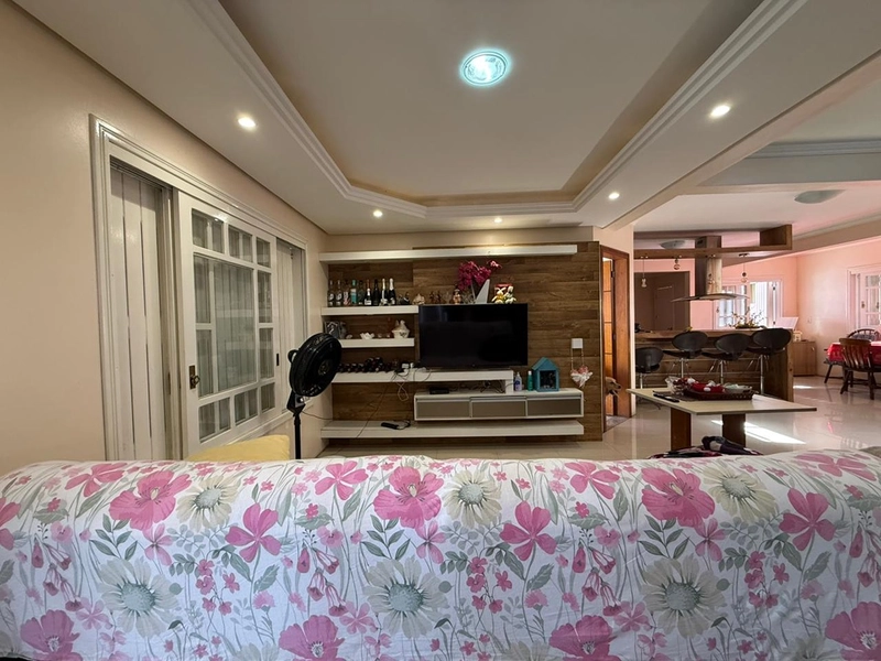 Sobrado à venda em Mariluz: 3ª foto da galeria de imagens do imóvel