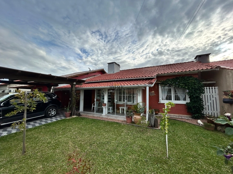 Casa à venda no centro de Imbé: 2ª foto da galeria de imagens do imóvel