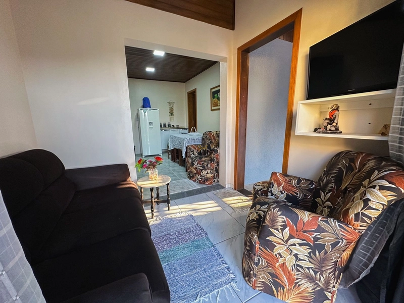 Casa em Mariluz com excelente localização próxima ao mar: 8ª foto da galeria de imagens do imóvel