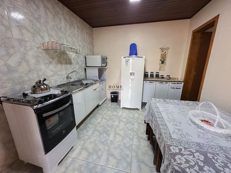Casa em Mariluz com excelente localização próxima ao mar: 4ª foto da galeria de imagens do imóvel