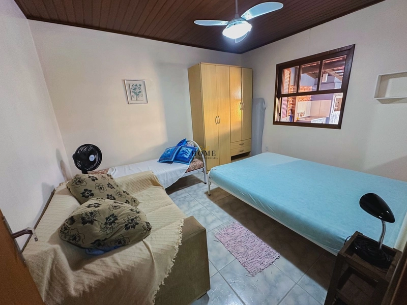 Casa em Mariluz com excelente localização próxima ao mar: 10ª foto da galeria de imagens do imóvel
