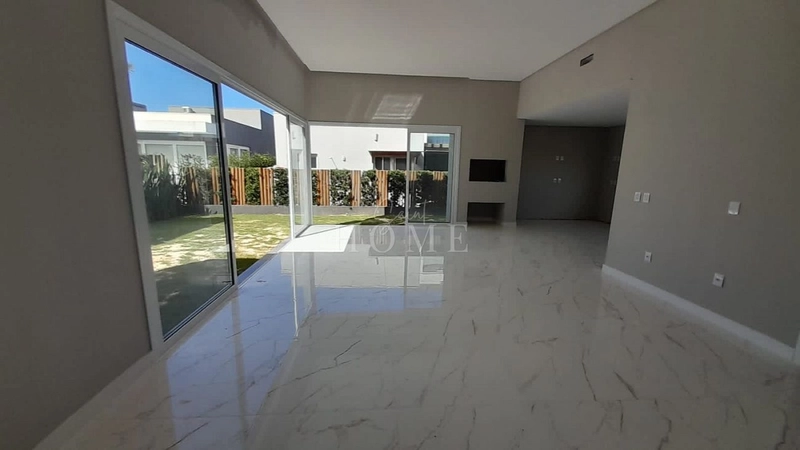 Casa à venda: 3ª foto da galeria de imagens do imóvel