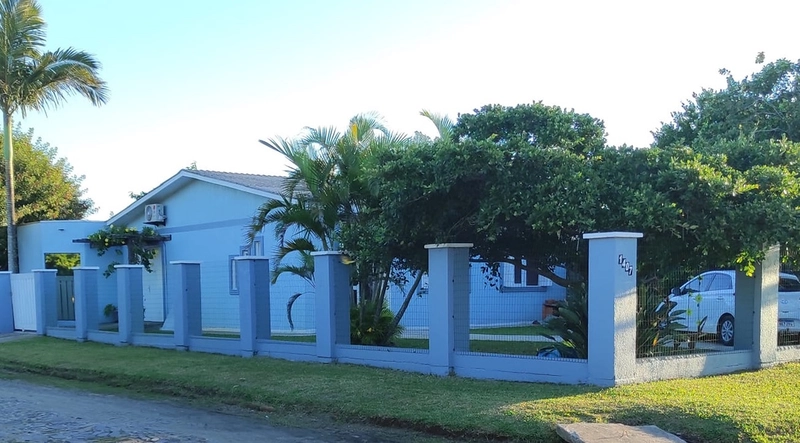 Casa de esquina à venda — Balneário Nova Tramandaí (Tramandaí): 1ª foto da galeria de imagens do imóvel