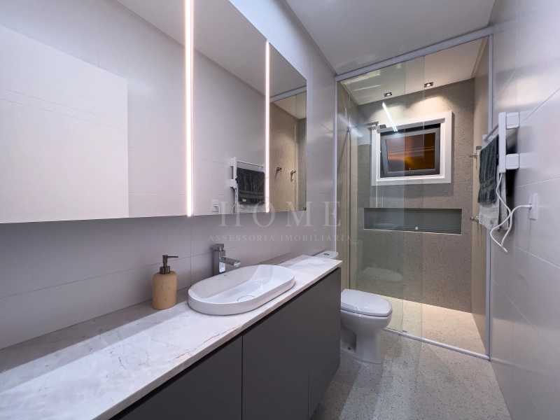 CASA COM 4 SUÍTES FINAMENTE DECORADA!: 10ª foto da galeria de imagens do imóvel
