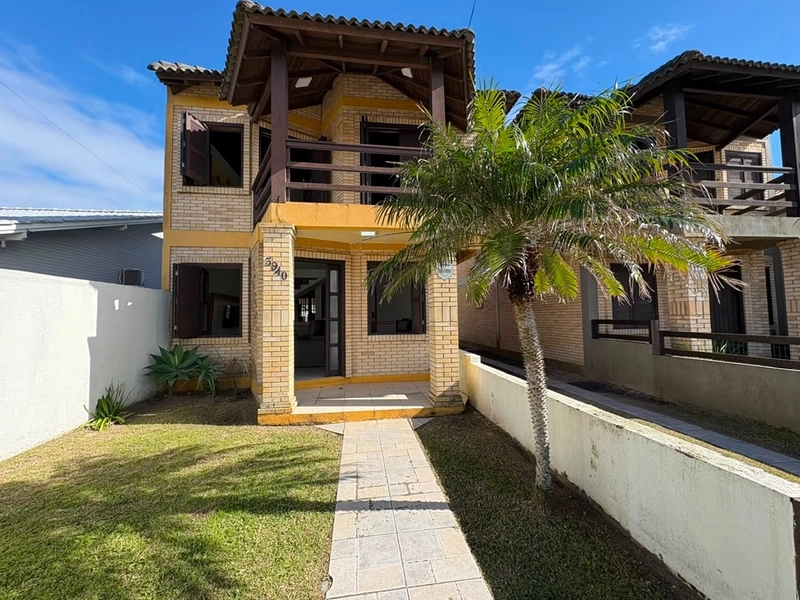Casa no centro de Imbé: 2ª foto da galeria de imagens do imóvel