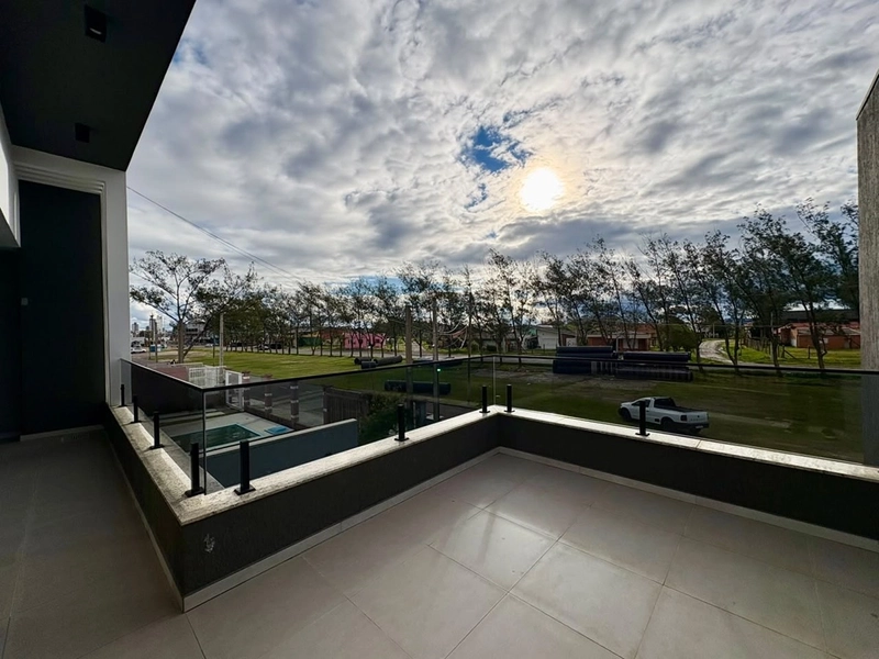 🏡 ALTO PADRÃO E LUXO A 200 METROS DO MAR E DA BARRA | IMBÉ – RS: 6ª foto da galeria de imagens do imóvel