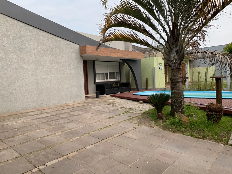 Casa à venda no centro de Xangri-lá: 1ª foto da galeria de imagens do imóvel