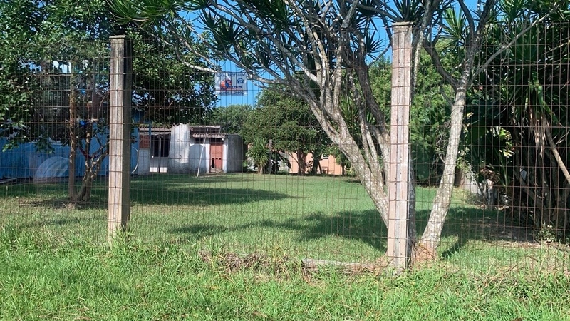 Terreno à venda próximo ao mar: 1ª foto da galeria de imagens do imóvel