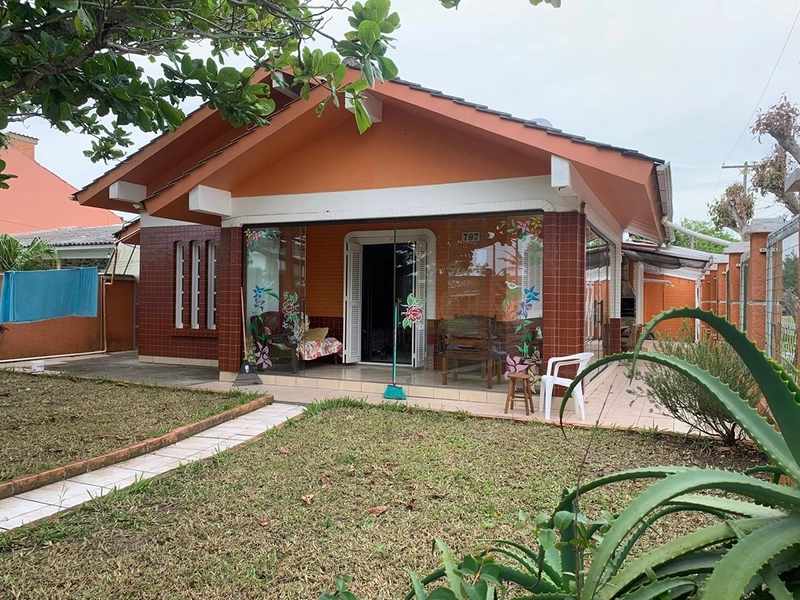 Casa à venda em Imbé - Balneário Mariluz: 1ª foto da galeria de imagens do imóvel
